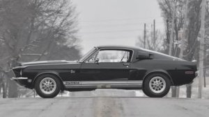 Shelby GT350 1965 Мустанг который выиграл 3 чемпионата подряд