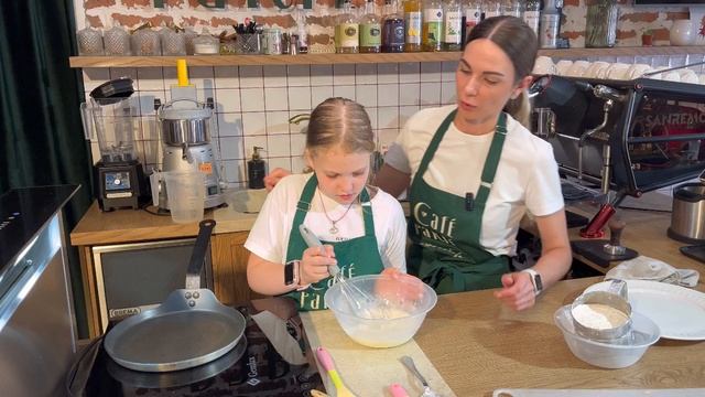 Столетняя война началась только ради добычи рецепта этих яблочных оладьев