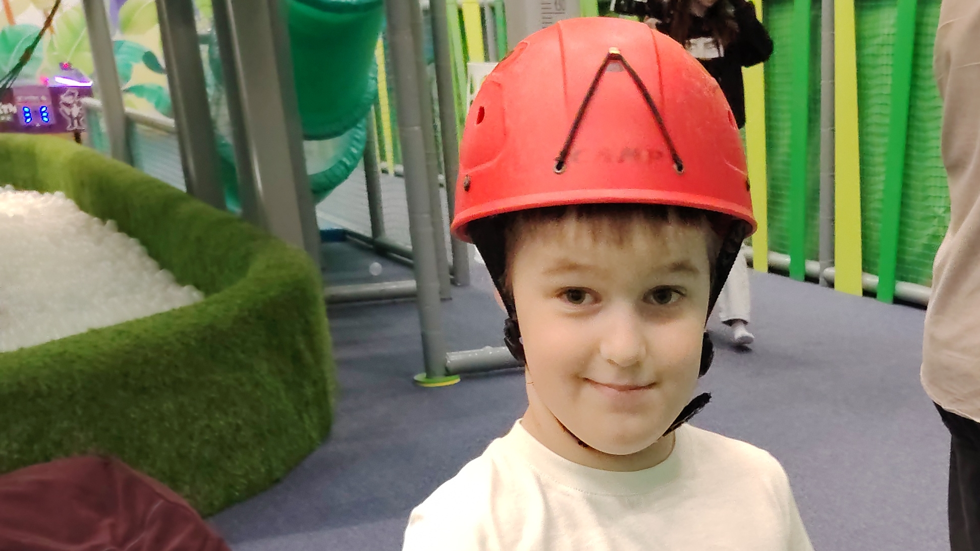 😂Хотел покорить стенку, но что то пошло не так🤣✌