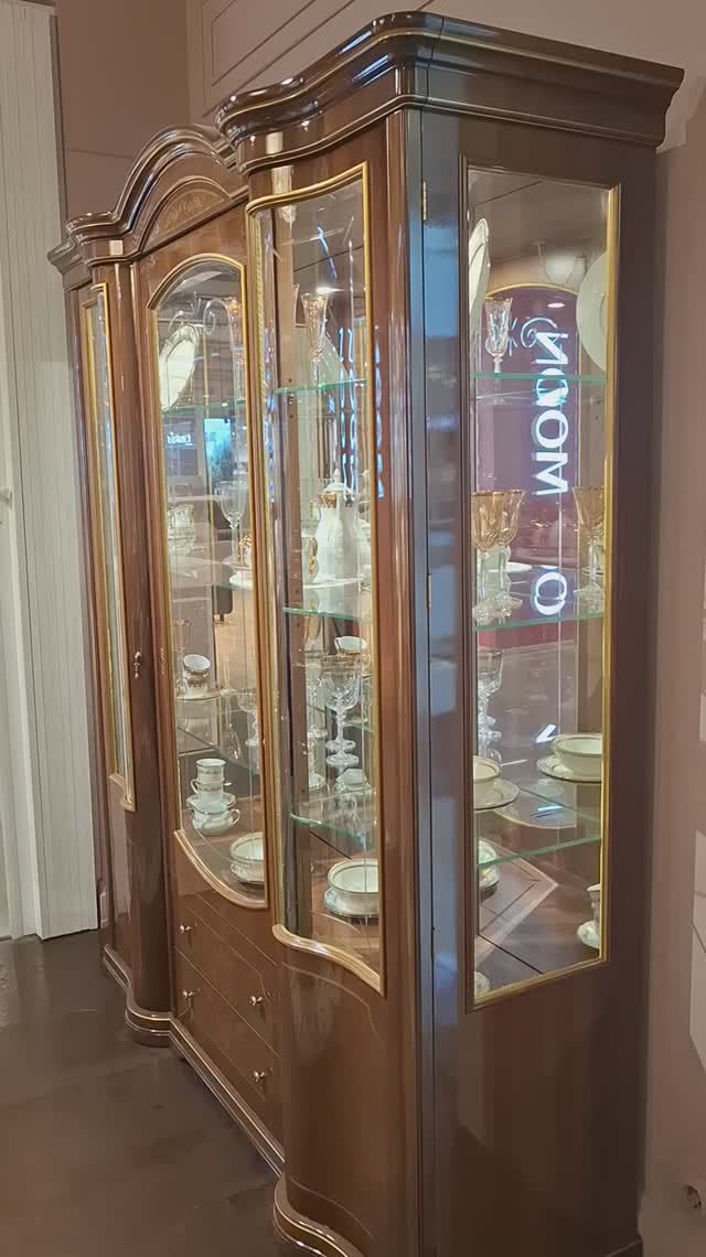 Витрина трехдверная Флориана интарсия