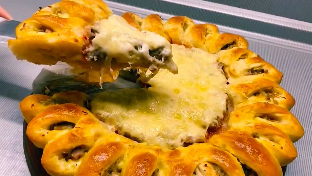 ПИРОГ СЫТНЫЙ И КРАСИВЫЙ НА ПРАЗДНИЧНЫЙ  СТОЛ😋👍