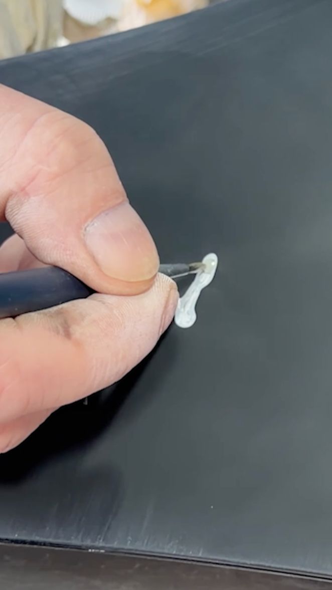 Глубокая царапина с  вмятиной, решаем.