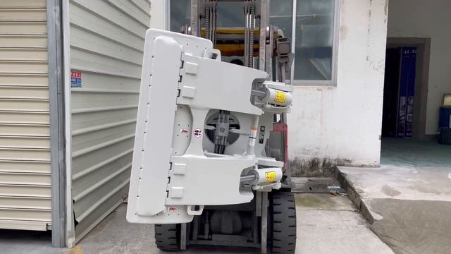 Захват для рулонов на вилочный погрузчик от компании LOADCRAFT