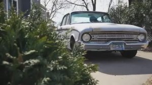 Fixing Up An Old Ford -Видео от SimonFordman