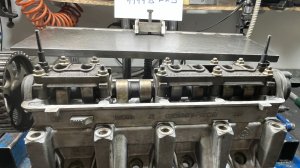 Дефектовка ГБЦ ВАЗ 11118 замена седла клапана, замена направляющих втулок, осевой люфт распредвала.