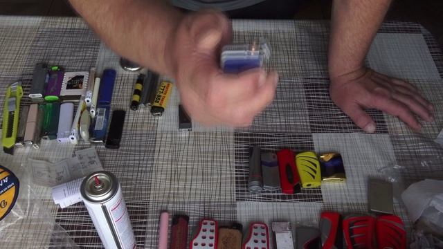 РАСПАКОВКА ПОСЫЛКИ С ЗАЖИГАЛКАМИ! КАК ОБМАНЫВАЮТ НА АВИТО ПРОДАВЦЫ ЗАЖИГАЛОК! НЕ ПОПАДАЙТЕСЬ!!