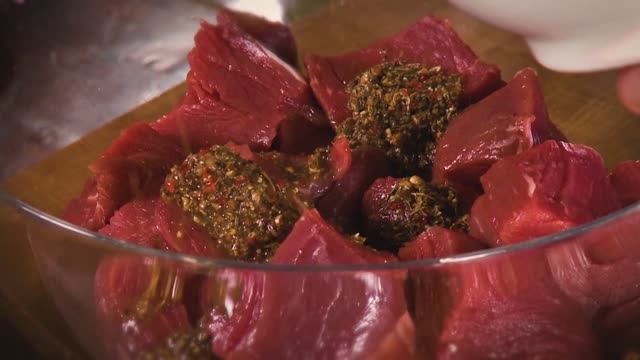 ПРАЗДНУЕМ 1 МАЯ ВМЕСТЕ С ТЕЛЕКАНАЛОМ КУХНЯ