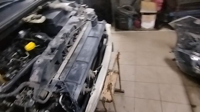 замена генератора Рено Сценик 1.5 TDi дизель.mp4