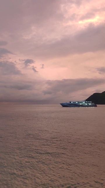 Ko-Pangan piers singersongwriter thaipier thaiislands thaiisland sunset sunsetview sunsetview