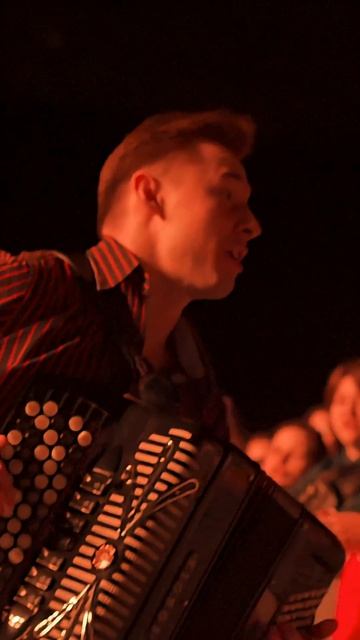 Баянист круто разогрел зал перед концертом The Hatters. Часть 4 #баянистаюша