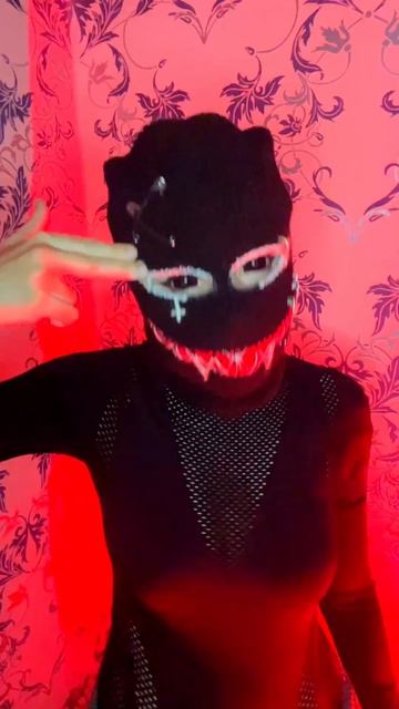 Ghost vibes 😈

#балаклава #альт #готика #balaclava #alt #goth #ghostemane #redcore