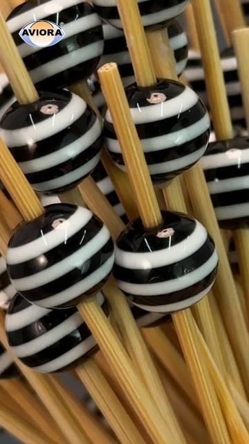 Быстрые закуски с оливками и беконом на шпажках