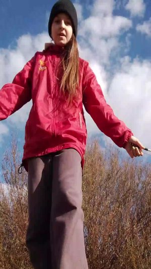 ИГРАЯ НА СКРИПКЕ НА ПРИРОДЕ...