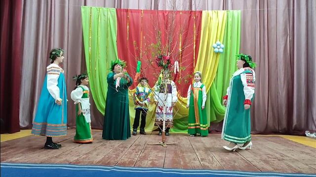 Фольклорно-обрядовый праздник Завивание берёзки