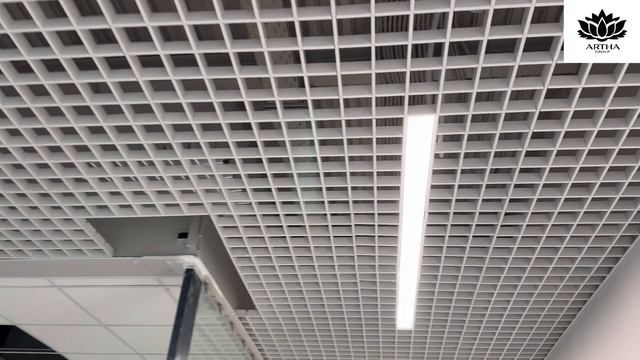 Монтаж потолков любой сложности | Грильято, натяжные, световые линии (реальный объект)