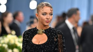 Сидни Суини № 01