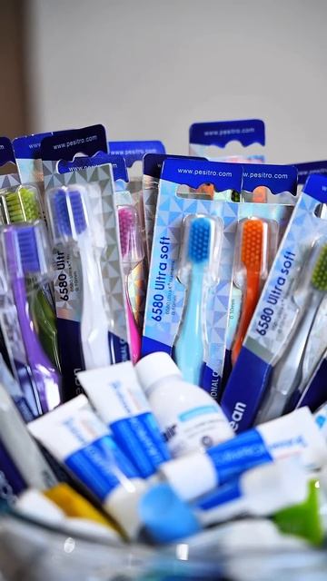 Ждём вас на приеме без оплаты 16, 17, 18 апреля:  +7(495)198-10-00 #стоматологмосква #лечениезубов