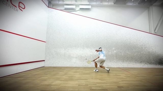 СКВОШ. Боаст в передней зоне справа 2