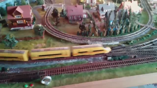 Китайский Аллегро-Сапсан на макете.