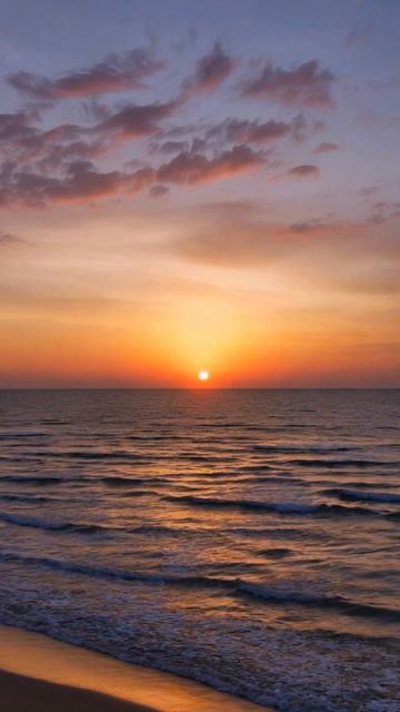 Закат у моря