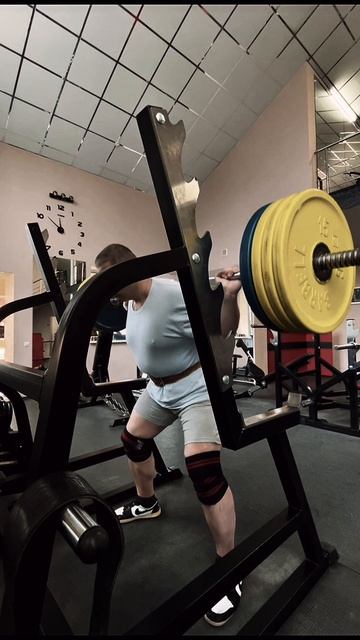 Приседания 150х3