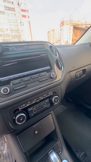 Фольксваген Тигуан 2012 г.в  белый