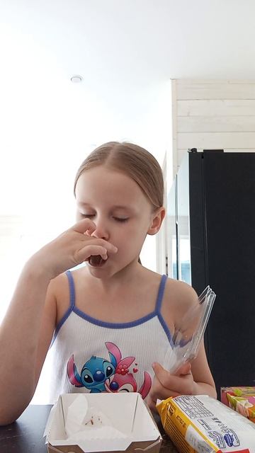 пробую дубайский шоколад