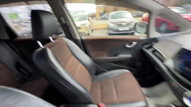 Honda Fit Shuttle 2012 год