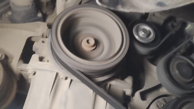 Фольксваген каравелла, шум свист, меняю обгонную муфту, снимаю генератор