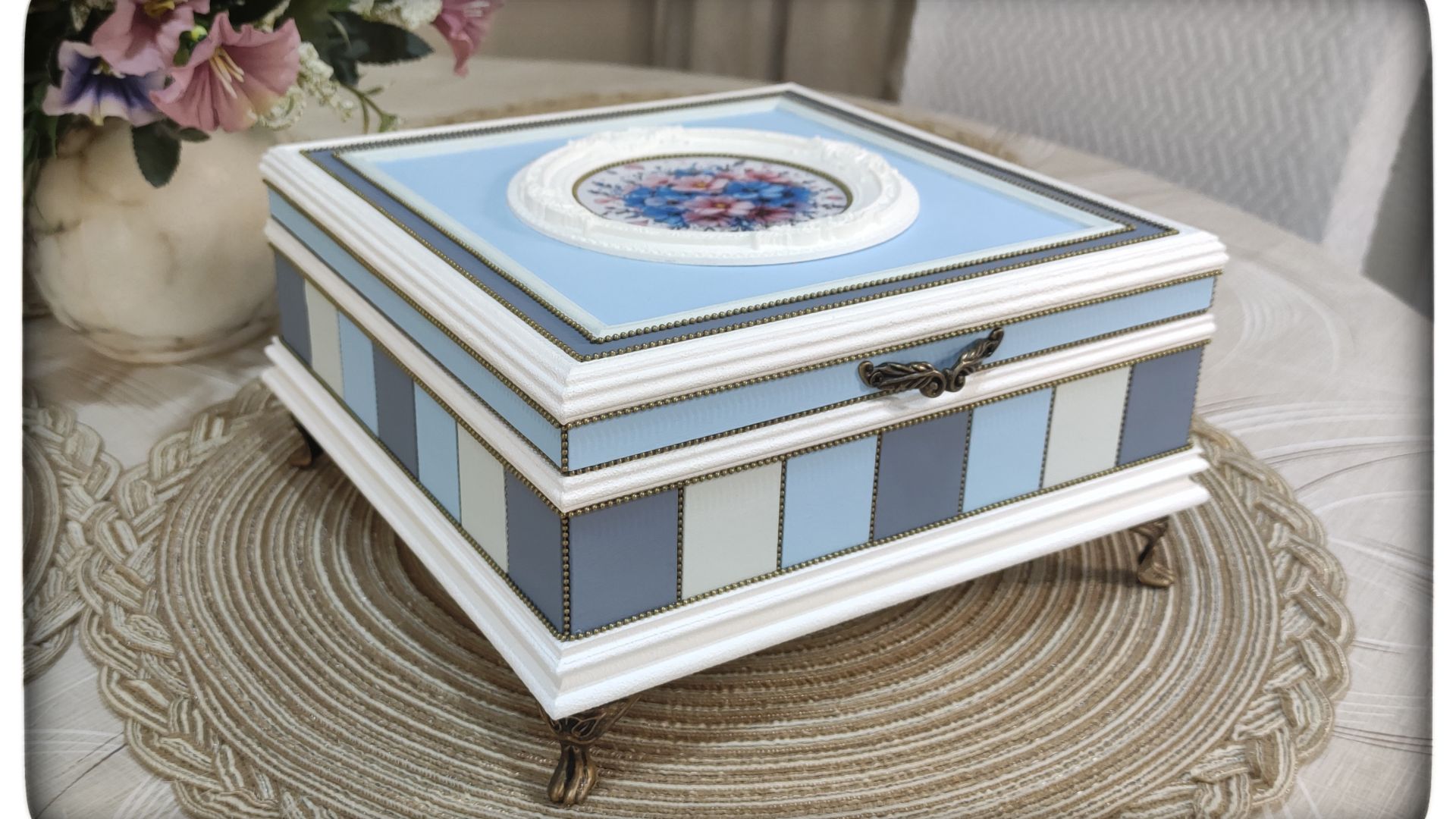 Музыкальная шкатулка 