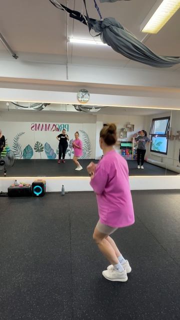 зумба шаги с прыжком 1 от 18.04.2026