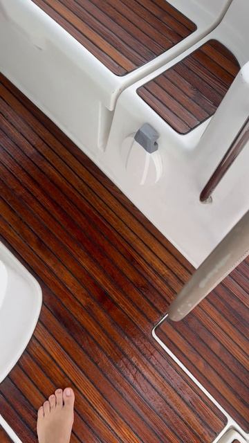 Soben Yachting: Искусство идеального чартера в Несебре на Sun Odyssey 44i VIP-яхтинг в Болгарии