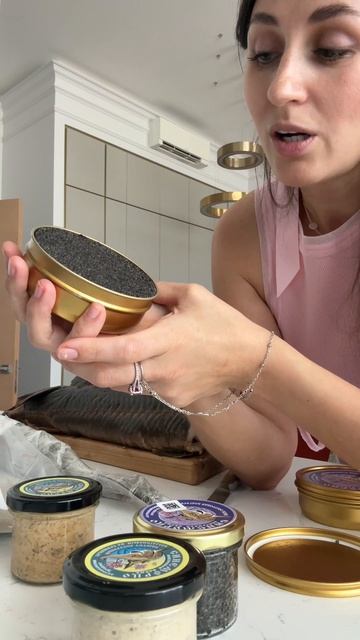 Дойная чёрная осетровая икра в Астрахани.