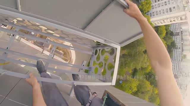 Монтаж большой корзины для кондиционера или ПВУ