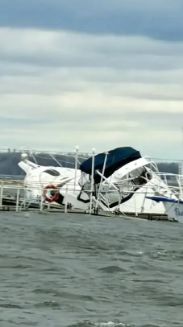 Яхта бывшего депутата пошла ко дну