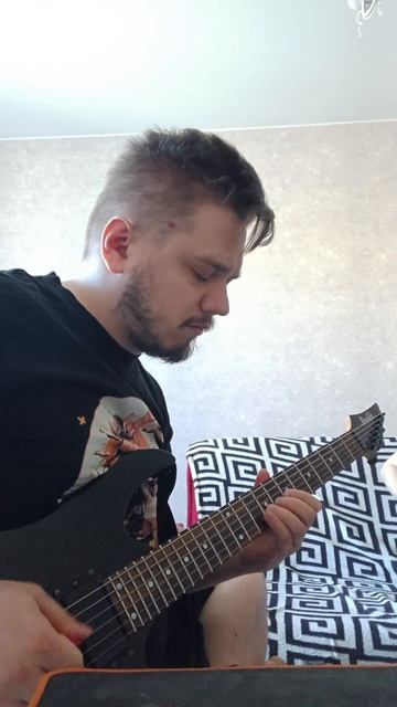 Эт с того же сонного дня пусть будет  импровизация соло гитара