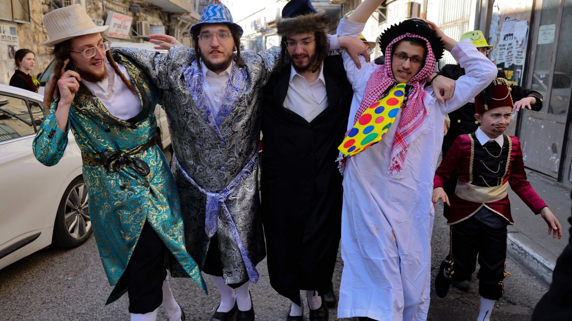 Пурим — еврейский праздник по библейской Книге Есфири (2026)