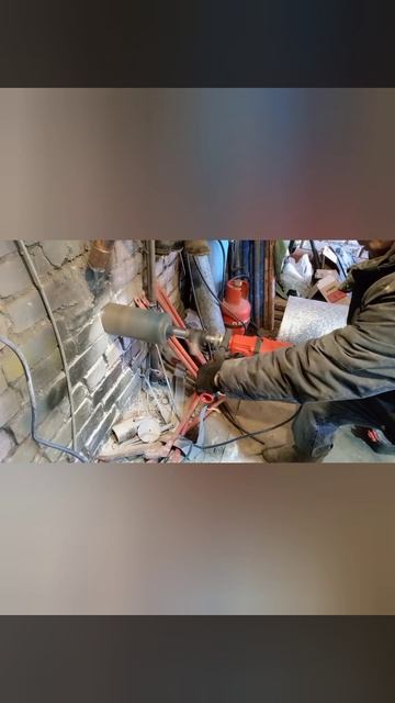 JINDU 06. Закусывает коронку-срабатывает  защита электронная.Механическая трещотка нет.