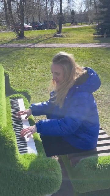 танец обезьянок 😃