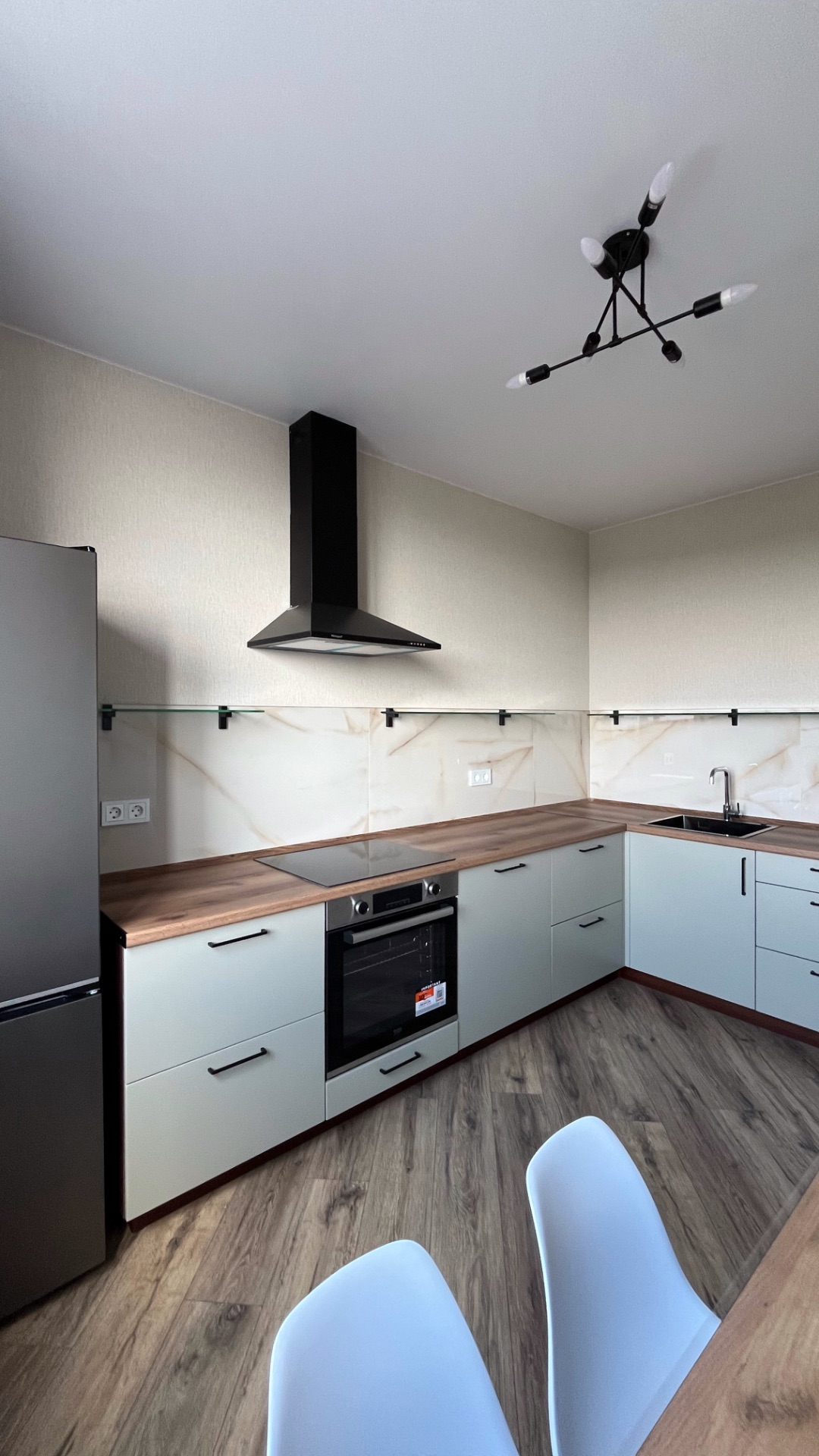 Двухкомнатная квартира на берегу Волги в городе Тольятти