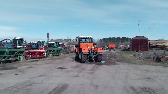 Трактор Ярославец Я-250 в хозяйстве Искра Ярославского района