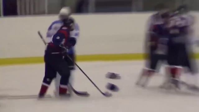 Драки в женском хоккее.