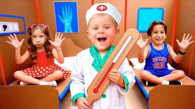 Картонная Больница 🏥 Оливер Помогает Пациентам