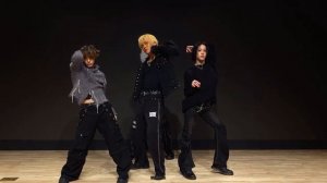 XLOV Dirty Baby dance mirrored