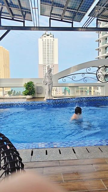 БАССЕЙН В ОТЕЛЕ