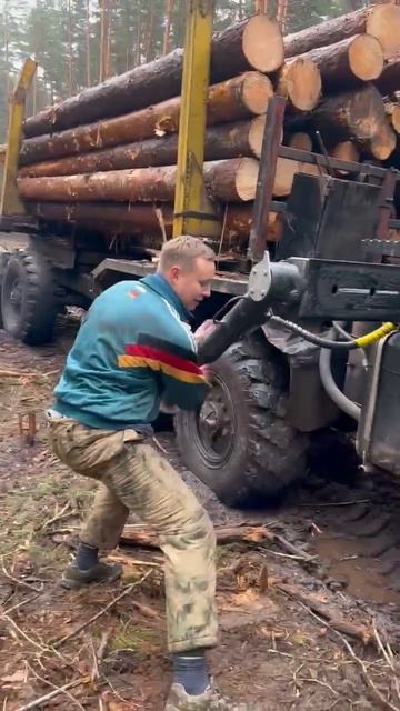 Как правильно поднимать аутригер у Урала