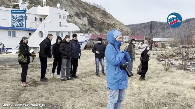 Чудо на Байкале: беременную косулю спасли с дрейфующей льдины