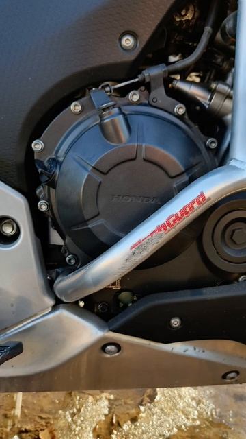 из Японии приехал мотоцикл