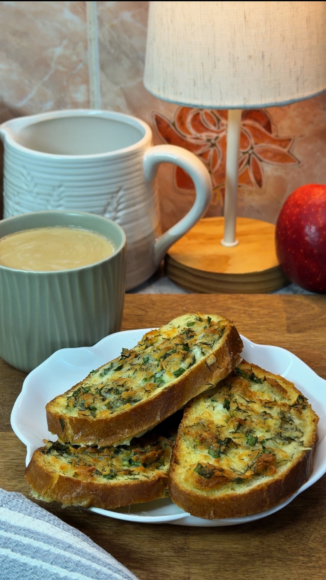 Сырные гренки с зеленью