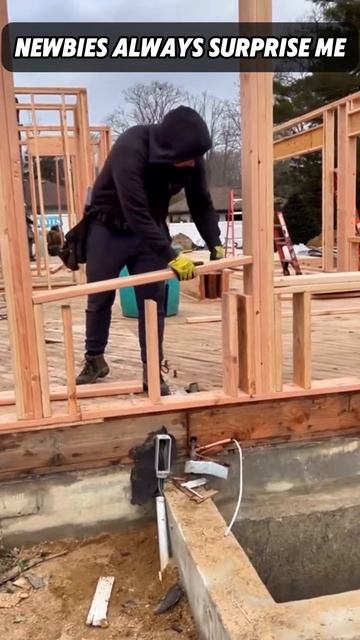 Работники, о которых мечтает каждый   №40
#стройка #рабочие #приколы #адамроз